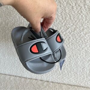 Champion NWT Gray Toddler Logo Sandals Slides Shoes Size 5‎